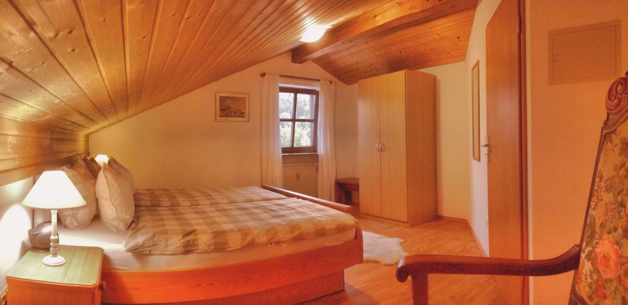 Ferienwohnung Franzi Гармиш-Партенкирхен Екстериор снимка